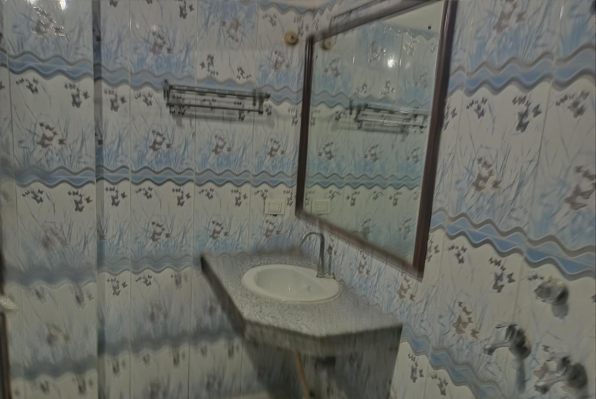 Hotel Riz Варанаси Екстериор снимка